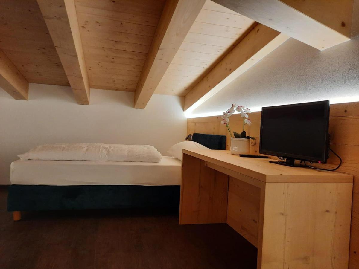 Alpen Hotel Vidi Мадонна-ді-Кампільйо Екстер'єр фото