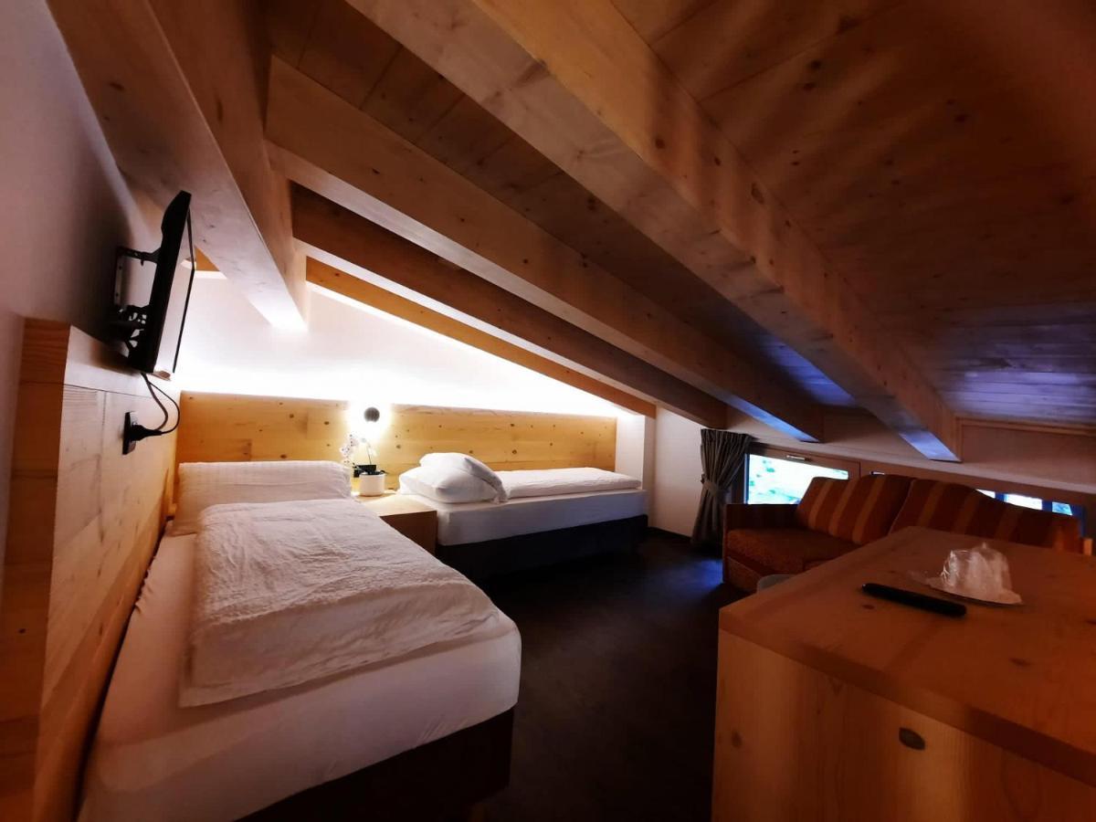Alpen Hotel Vidi Мадонна-ді-Кампільйо Екстер'єр фото