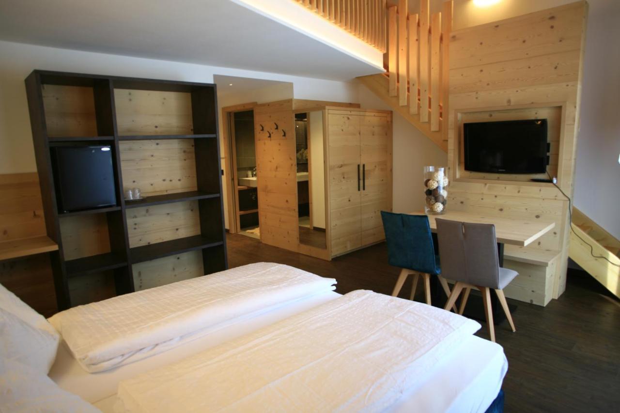 Alpen Hotel Vidi Мадонна-ді-Кампільйо Екстер'єр фото