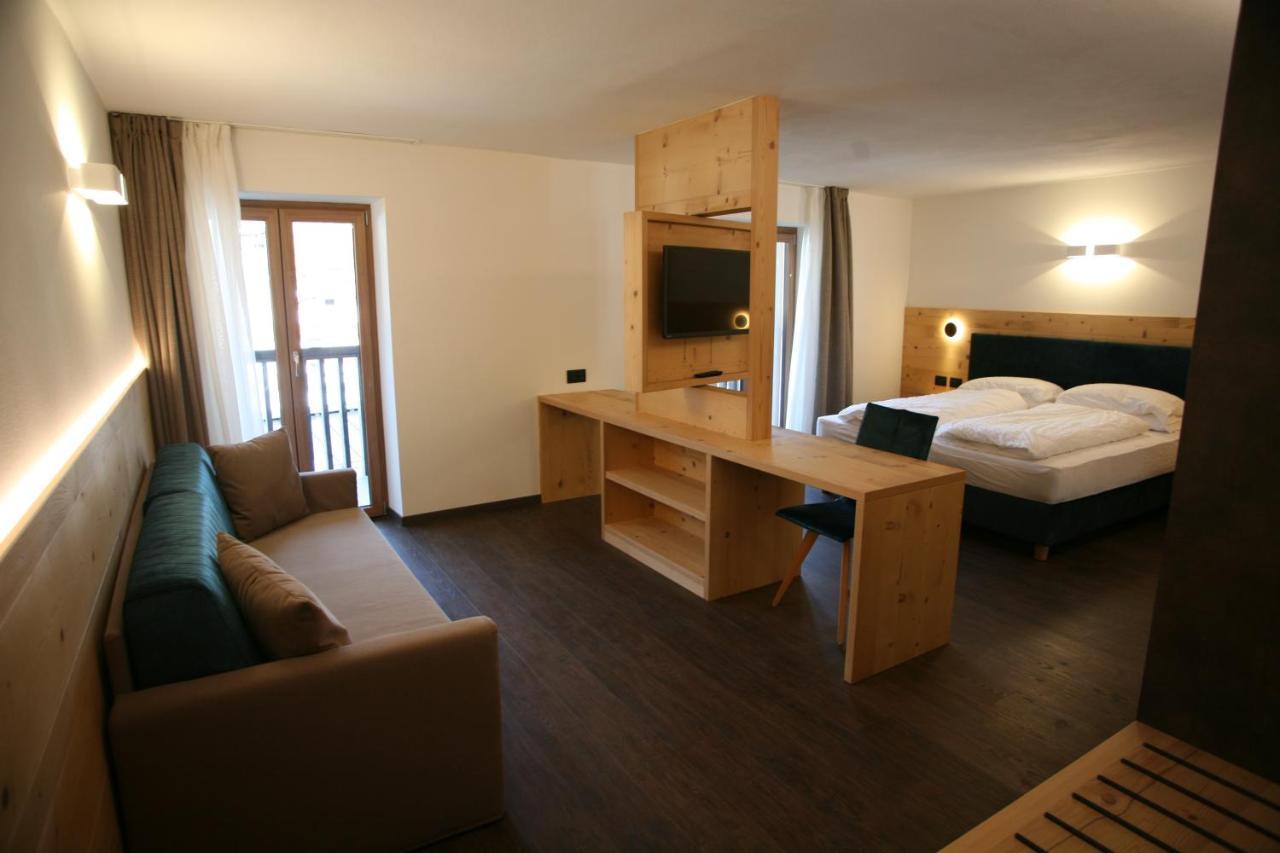 Alpen Hotel Vidi Мадонна-ді-Кампільйо Екстер'єр фото