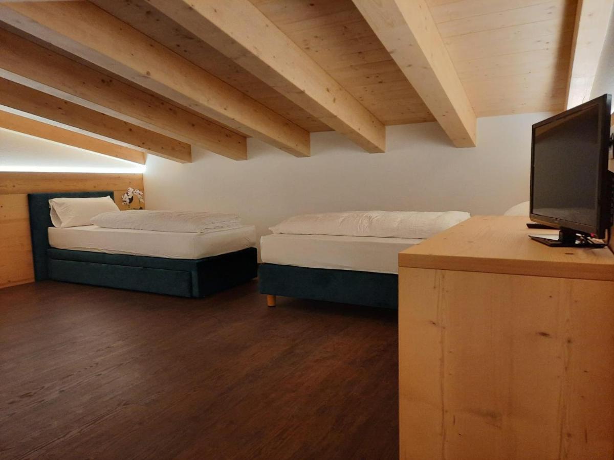 Alpen Hotel Vidi Мадонна-ді-Кампільйо Екстер'єр фото
