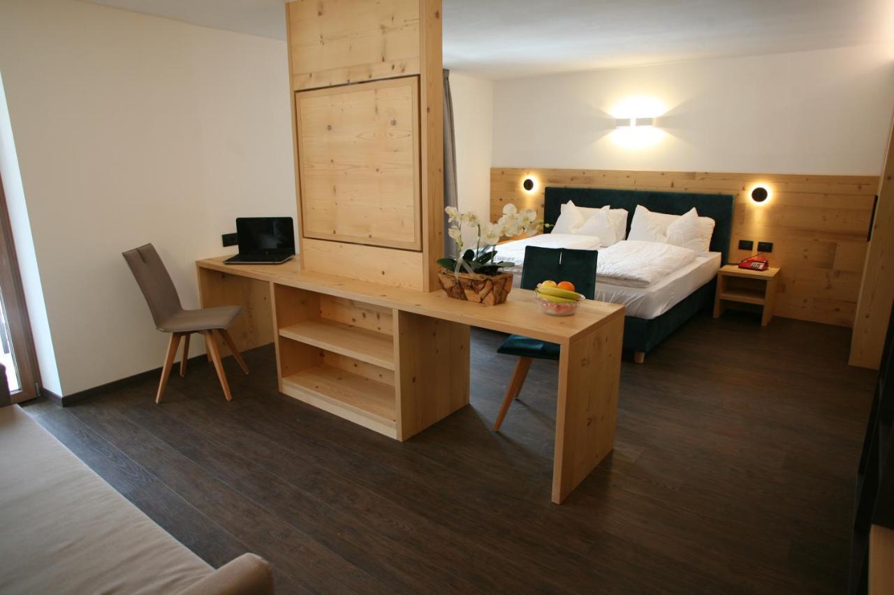 Alpen Hotel Vidi Мадонна-ді-Кампільйо Екстер'єр фото